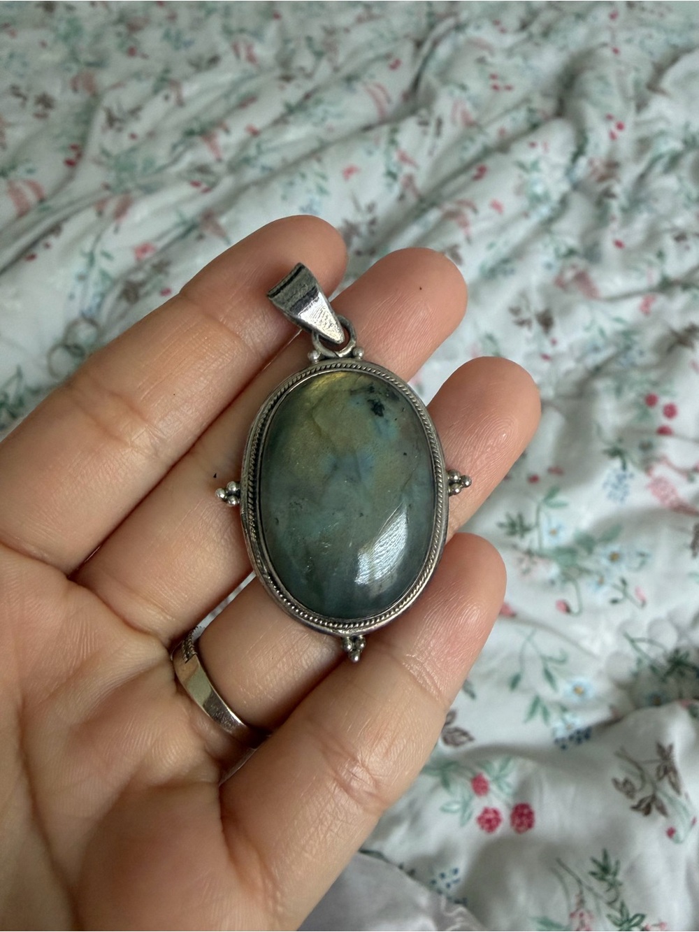 Labradorite Oval Sterling silver Pendant - Green-Blue Gemstone